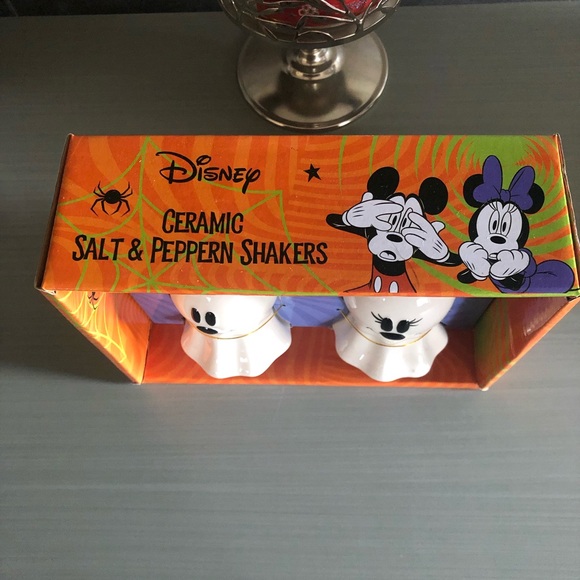 - 👻 Mickey Minnie Halloween Ghost Salt Pepper Shakers - Picture 2 of 2